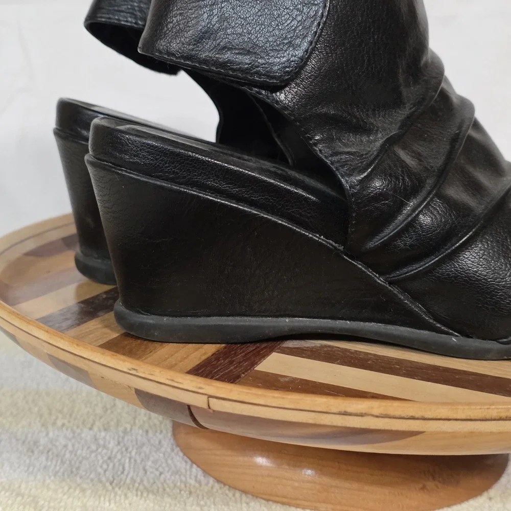 Black Faux Leather Sandals Croft & Barrow Womens Shoes SIZE 6.5 Peep Toe